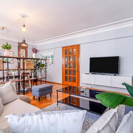 Gorgeous Flat With Lovely Balcony In Nisantasi Istanboel Buitenkant foto