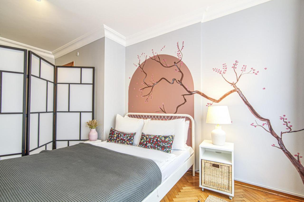 Gorgeous Flat With Lovely Balcony In Nisantasi Istanboel Buitenkant foto