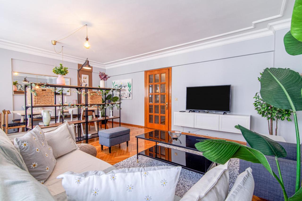 Gorgeous Flat With Lovely Balcony In Nisantasi Istanboel Buitenkant foto
