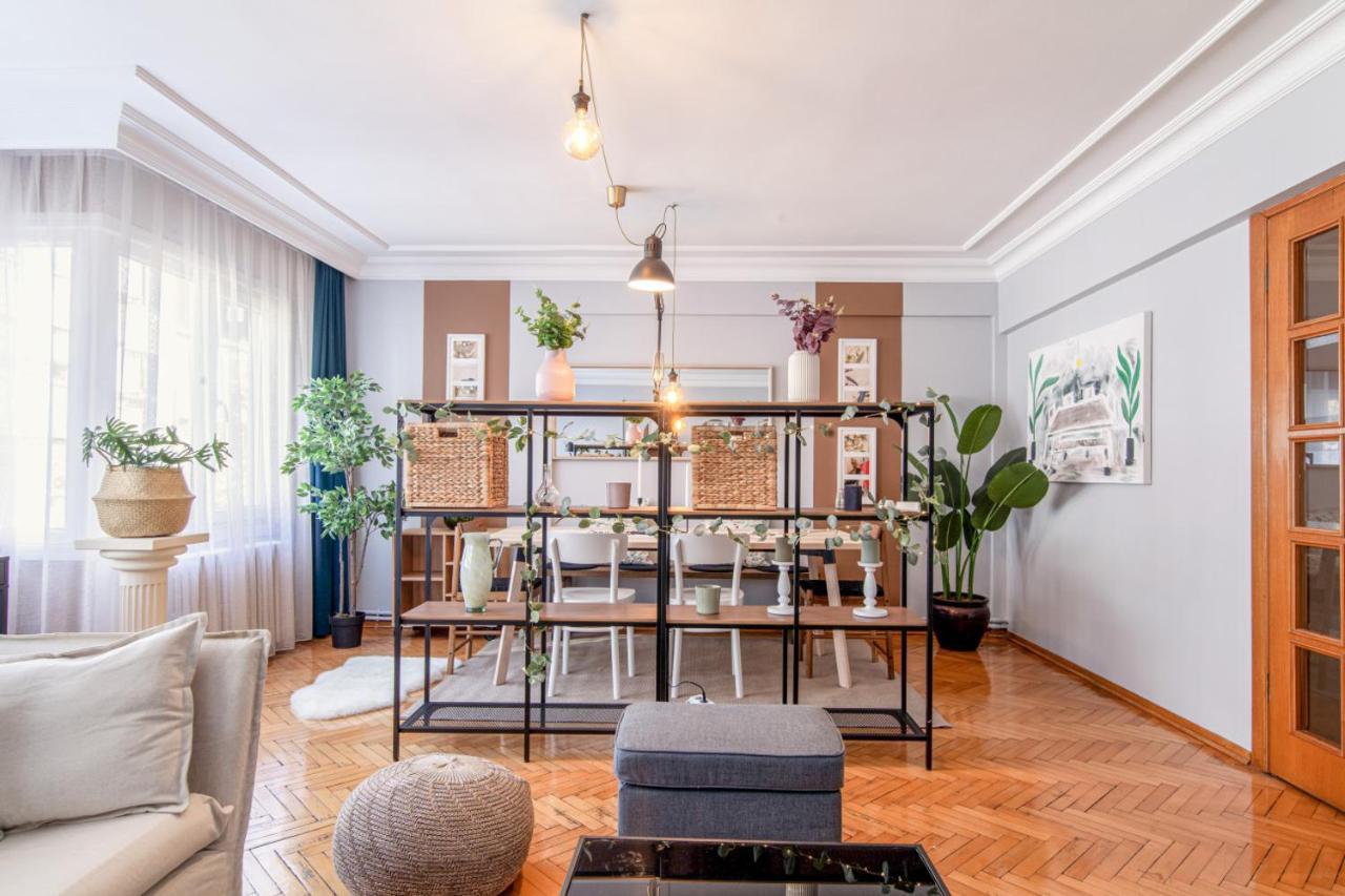 Gorgeous Flat With Lovely Balcony In Nisantasi Istanboel Buitenkant foto
